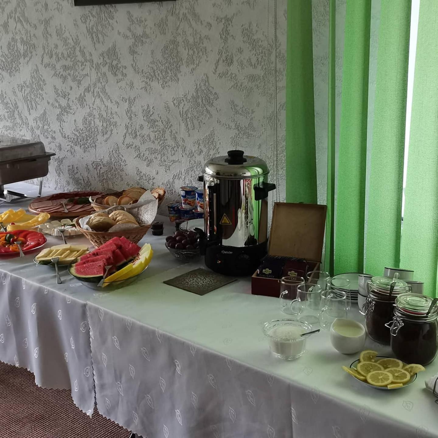 Uslugi Noclegowe I Gastronomiczne Dla Ludnosci Robert Mielcarek Kobyla Góra Eksteriør bilde